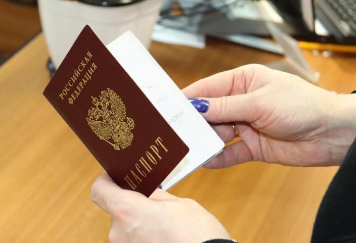 Многолетняя история семьи без гражданства разрешилась