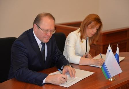Уполномоченный по правам человека в Ненецком автономном округе Лариса Свиридова и прокурор Ненецкого автономного округа Николай  Егоров  заключили соглашение о взаимодействии