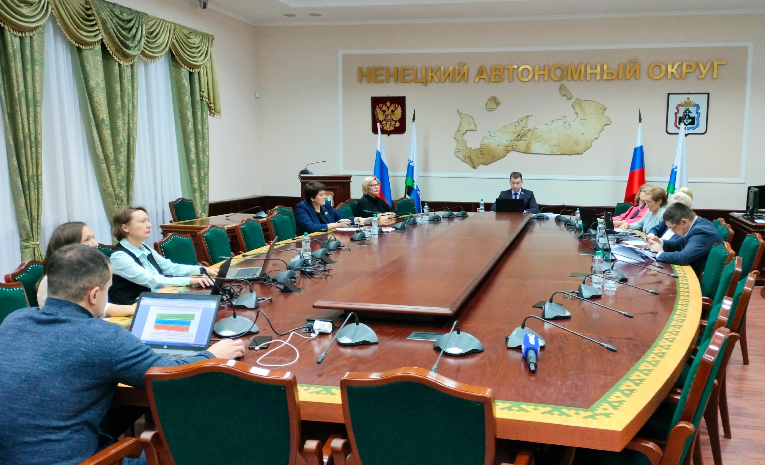 Екатерина Жданова приняла участие в заседании постоянной комиссии регионального парламента по вопросам образования, культуры и спорта