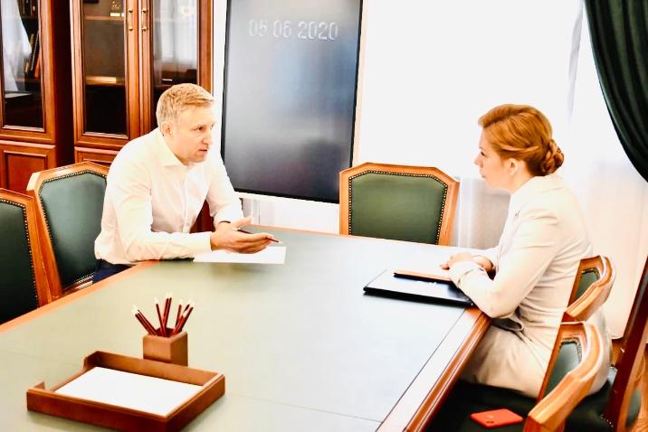 Уполномоченный по правам человека в НАО Лариса Свиридова встретилась с врио губернатора НАО Юрием Бездудным