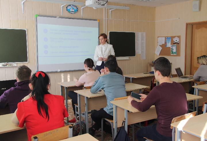 Заседание студенческого клуба «Школа права» переросло в прием по личным вопросам